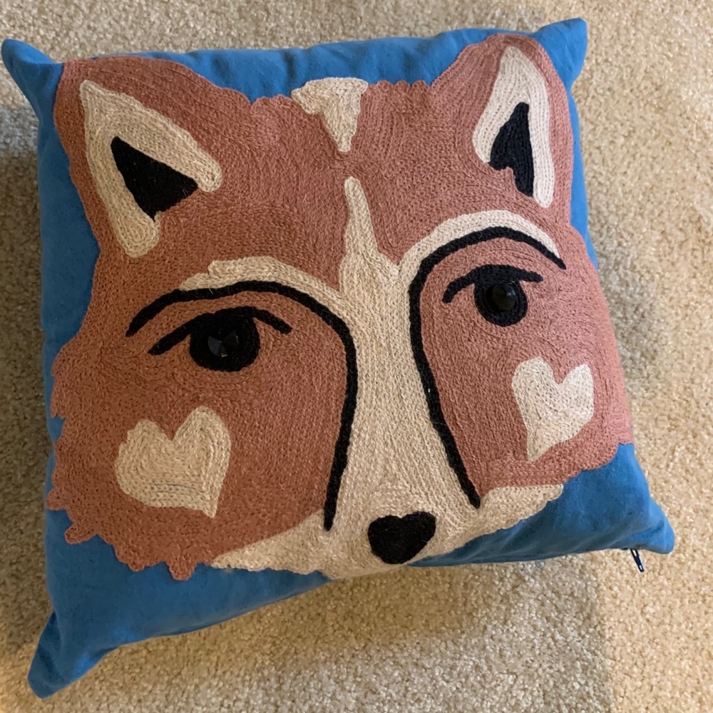 HOST PICK🦊🦊Adorable fox accent pillow